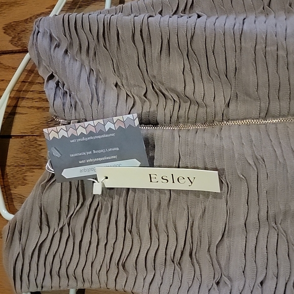 NWT DRESS - Picture 9 of 11